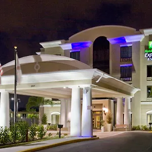 Hotel Express & Tampa-usf-busch Gardens By Ihg